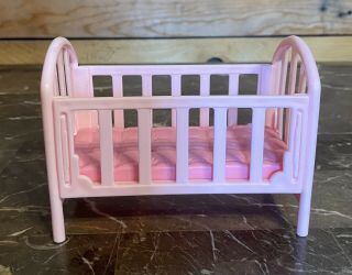 Mattel Doll House Furniture Crib Play Pen For Barbie And Friend Kelly