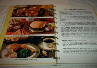 Betty Crocker ' s - So Quick with Bisquick - HC 1967 Bread Main Dishes & Desserts 3