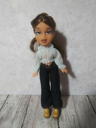 Lil Bratz Mini 4.  5 " Doll Figure,  Funky Fashions Yasmin,  Outfit & Boots