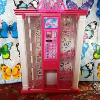 Barbie Life In The Dream House Fashion Vending Machine Closet Condtion