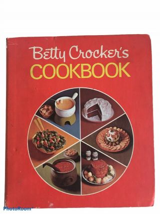 Vintage Old Betty Crocker Cookbook Pie 5 Ring Binder Book