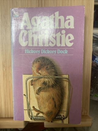 Hickory Dickory Dock By Agatha Christie - Fontana
