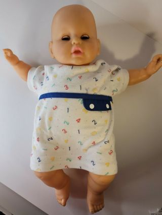 VINTAGE EEGEE BABY DOLL 19RG On The Neck.  18 Inches. 3