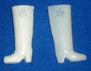 Vintage White Boots with Daisy to fit Mary Quant Daisy,  Havoc & Amy Dolls 2