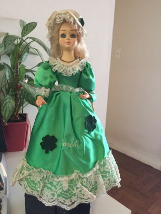 Vintage 1988 Brinns Musical Calendar Miss March Doll When Irish Eyes R Smiling