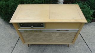 1958 RCA Victor Stereo Orthophonic Console Radio Phonograph 5