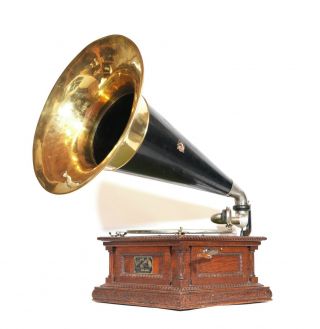 1903 Victor D Phonograph W/original Victor " J " Horn