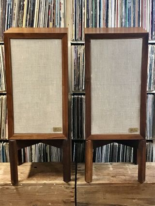 Acoustic Research: Ar3a Speakers Close Pair W/ Stands