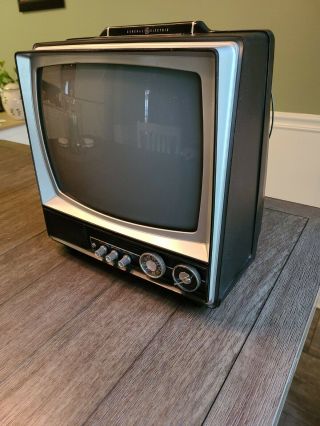 Vintage General Electric GE Portable TV Television SF2105EB 11.  5 Black 2