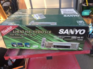 Sanyo Vwm - 710 Vcr 4 Head Hi - Fi Stereo Vhs Player Video Recorder Remote