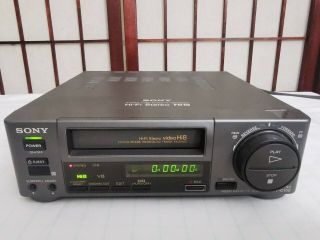 Sony Evc100 Hi8 Vcr Video8 8mm Video Player/recorder