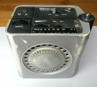 Weltron Cube Travel Clock - Radio Space Age 70s Japan Very Rare