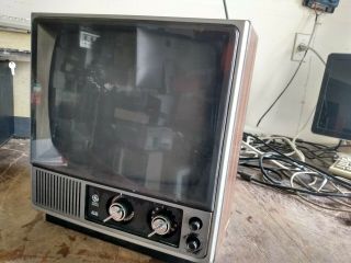 Vintage General Electric Television Model No.  12xq5122w Mfg 1984