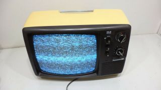 Panasonic B&w Tv Vintage Ltd Tr - 802 Yellow 1976 Black & White Retro Gaming