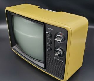 1977 Panasonic Tr - 822 B&w 12 " Tv Television Yellow