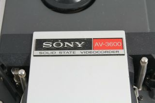 Vintage Sony AV - 3600 Videocorder (AV - 3600) powers up 2