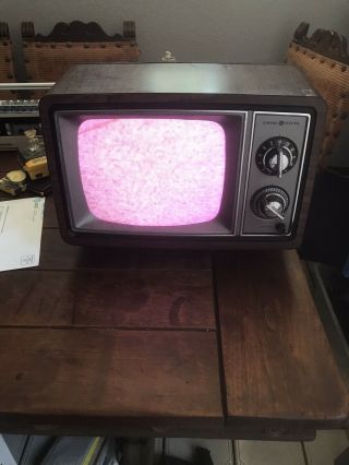 Vintage Ge General Electric Color Portable Tv Television Model 10ab3406w