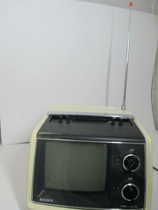 Vintage Sony 7 " B/w Portable Ac/dc Transistor Tv Model Tv - 770 - Powers On