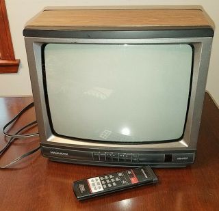 Vintage 1992 Magnavox Rr1337 - W101 Color Tv 13 " Gaming Television