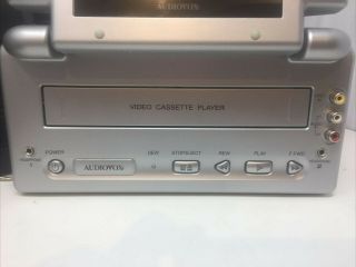 Audiovox VBP2000 Portable VHS Player w/5 