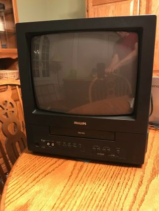Philips Ccb134at01 Tv Vcr Combo Vhs 13 " Screen With Remote Rv Gaming