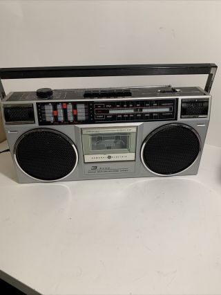 General Electric Boombox Model No.  3 - 5455a.  Radio,  Tape Doesn 