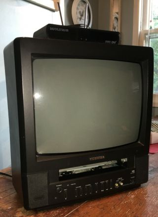 Toshiba MV13M3 13” Retro Gaming TV VCR Combo Digital Converter 2