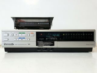 Vintage Top - Loading Vhs Video Cassette Recorder Player Vcr Panasonic Pv - 1231r