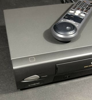 Toshiba M - 465 VCR VHS 4 Head Player w/ Remote - In 3