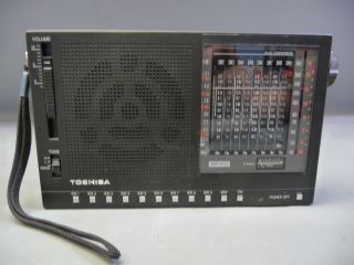 Toshiba Rp - F11 Fm/mw/9 - Sw 11 - Band Short Wave Radio Receiver