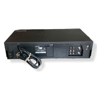 Toshiba W - 614R VHS 4 Head VCR Video Cassette Recorder Player No Remote 2