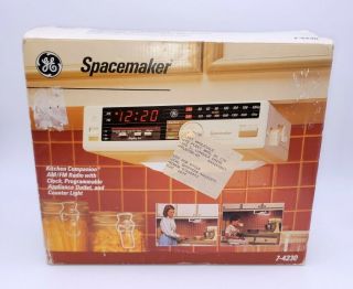 Nos Vintage Ge Spacemaker Am/fm Radio Red Led Clock Light 7 - 4230