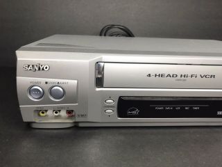 Sanyo VWM - 800 VCR Stereo Hi - Fi 4 Head VHS Recorder &,  No Remote 3