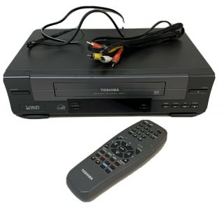 Toshiba W512 Vhs Vcr - 4 - Head Video Cassette Player Well With Remote