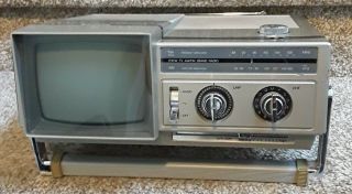 Vintage 5 " B/w Samsung Portable Tv Television Am/fm Radio 1984 Bt - 123aj