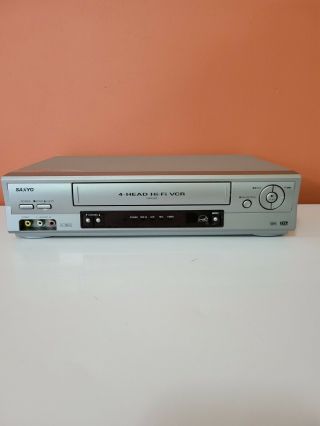 Sanyo Vwm - 900 Vhs Vcr Recorder With Remote