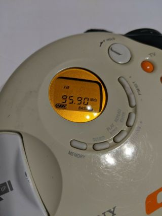 Sony D - FS601 Sports Walkman CD Discman TV/Weather/FM/AM Radio 3