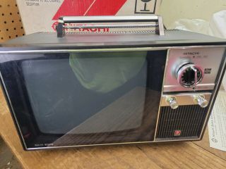 Hitachi Iu - 52b Crt 8.  5 " Transistor Tv Receiver Vintage Portable Tv B&w