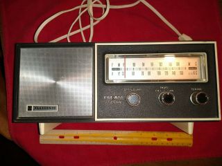 Vtg Panasonic Solid State Tabletop Radio Model Re - 6137 E /fm - Am Made In Japan