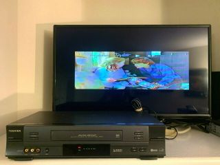 Toshiba W614 VCR Video Cassette Recorder VHS Player 4 Head HiFi 2