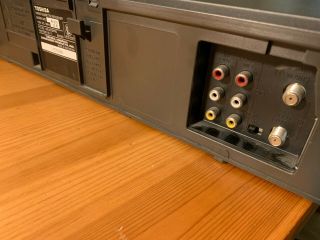 Toshiba W614 VCR Video Cassette Recorder VHS Player 4 Head HiFi 3