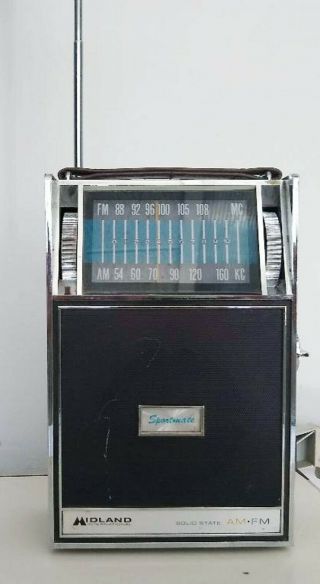 Vintage Midland International Sportmate Dual Power Am/fm Transistor Radio