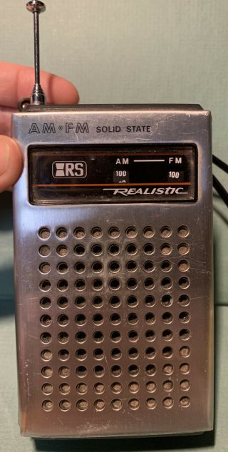 Vintage Realistic Am/fm Solid State Transistor Radio