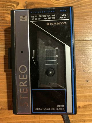 Vintage 80’s Sanyo Portable Am/fm Stereo Cassette Player W Belt Clip Model Mgp53