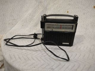 Vintage General Electric Ge Two Way Power Solid State Am/fm Radio 7 - 2810h