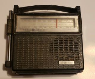 Vintage Ge General Electric Solid State Radio Model 7 - 2810h Portable Am/fm