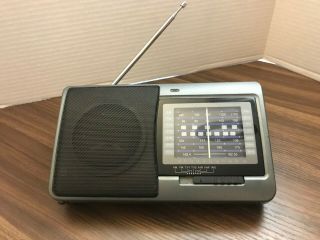 Radio Shack Multiband Portable Radio 12 - 756 Am Fm Tv1 Tv2 Air Vhf Wx