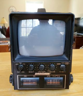 Vintage Battery Op 1982 Rokkor 5 " B & W Portable Tv Am/fm Radio