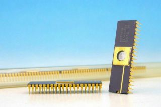 1x C8751h Intel Gold Ceramic Mcs51 8 - Bit Control Oriented Microcontroller Ic