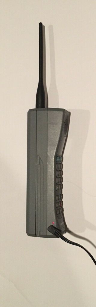 Vintage Motorola Dynatac Ultra Classic II Mobile Phone Brick Cell Retro 2